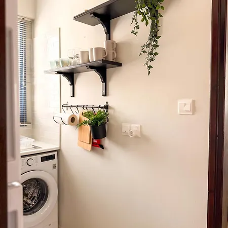 2-bedroom With Pool Apartman